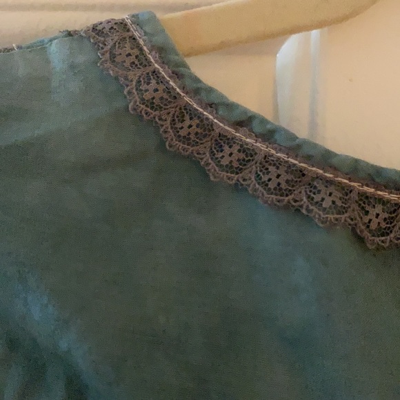 😊FREE😊W/ $20 Purchase - ANA boho blouse w/tiny ruffles, lace & stretchy - Picture 5 of 9